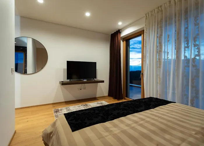 Eva & Boutique 4* Dobrovo