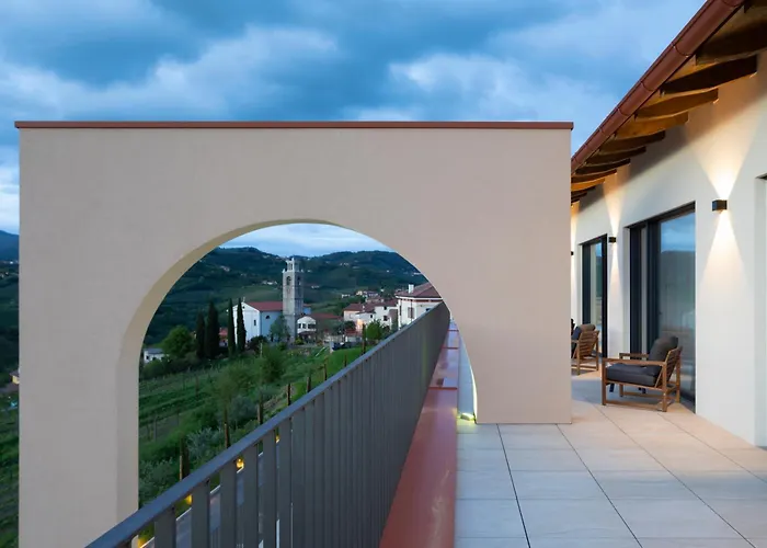 リゾート Eva & Boutique