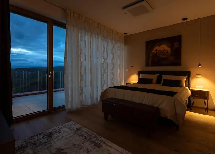 リゾート Eva & Boutique